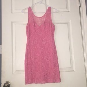 Short lace body con dress